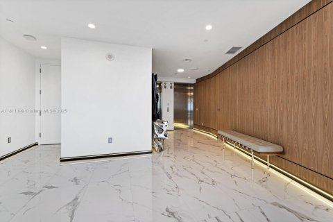 Copropriété à vendre à Sunny Isles Beach, Floride: 3 chambres, 290.78 m2 № 1937204 - photo 14