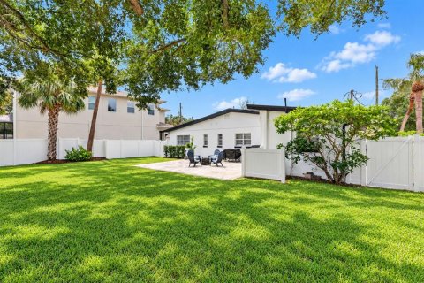 Villa ou maison à vendre à Tampa, Floride: 4 chambres, 122.45 m2 № 2408077 - photo 28
