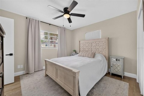Villa ou maison à vendre à Tampa, Floride: 4 chambres, 122.45 m2 № 2408077 - photo 21