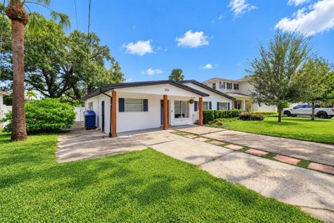 Villa ou maison à vendre à Tampa, Floride: 4 chambres, 122.45 m2 № 2408077 - photo 2