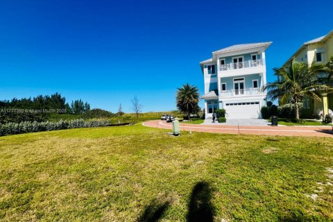 Terreno en venta en St. Lucie, Florida № 1868336 - foto 1