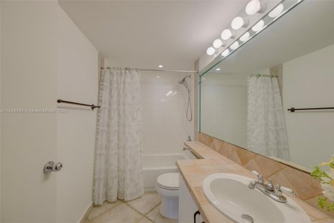 Condominio en venta en Aventura, Florida, 3 dormitorios, 125.42 m2 № 1858618 - foto 27