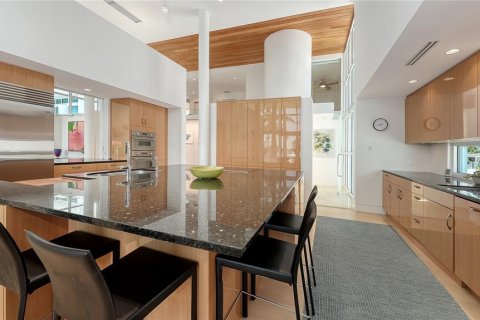 House in Sarasota, Florida 4 bedrooms, 428.93 sq.m. № 2207591 - photo 29