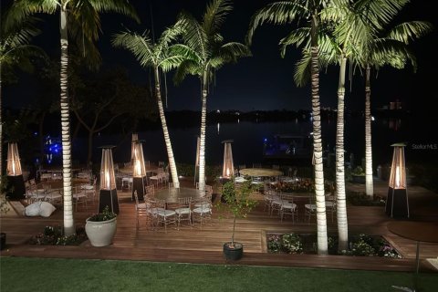 House in Sarasota, Florida 4 bedrooms, 428.93 sq.m. № 2207591 - photo 17
