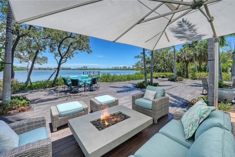 House in Sarasota, Florida 4 bedrooms, 428.93 sq.m. № 2207591 - photo 14