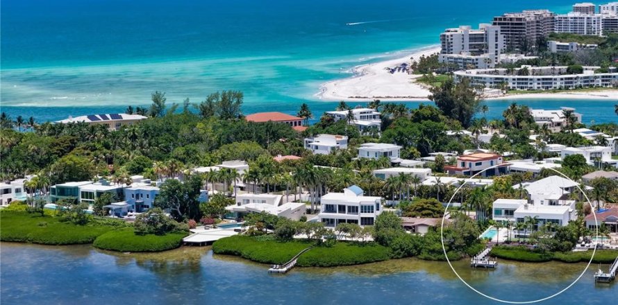 House in Sarasota, Florida 4 bedrooms, 428.93 sq.m. № 2207591