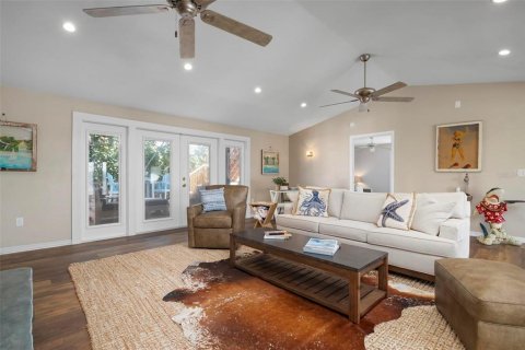 House in Venice, Florida 2 bedrooms, 137.12 sq.m. № 1537855 - photo 9
