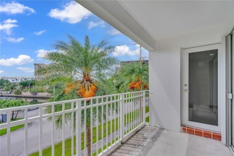 Купить кондоминиум в Майами, Флорида 2 спальни, 105.91м2, № 1886569 - фото 8