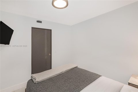 Condominio en alquiler en Miami Beach, Florida, 1 dormitorio, 81.75 m2 № 2068583 - foto 23