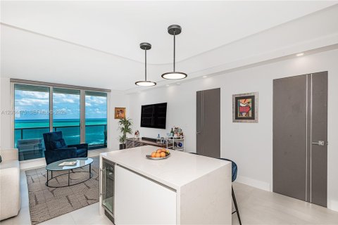 Condominio en alquiler en Miami Beach, Florida, 1 dormitorio, 81.75 m2 № 2068583 - foto 3