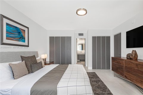 Condominio en alquiler en Miami Beach, Florida, 1 dormitorio, 81.75 m2 № 2068583 - foto 17