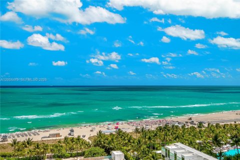 Condominio en Miami Beach, Florida, 1 dormitorio  № 2068583