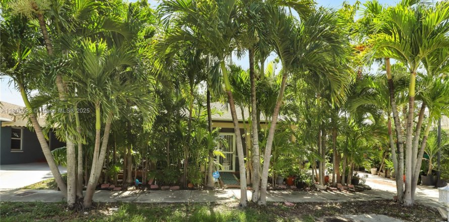 Villa ou maison à Homestead, Floride 3 chambres, 103.86 m2 № 1946521
