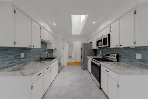 Casa en venta en Palm Harbor, Florida, 3 dormitorios, 158.49 m2 № 2386675 - foto 14
