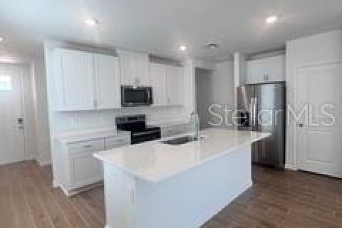 Villa ou maison à louer à Zephyrhills, Floride: 4 chambres, 149.29 m2 № 2378156 - photo 6