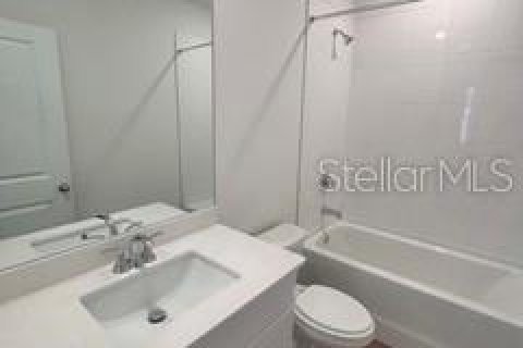 Villa ou maison à louer à Zephyrhills, Floride: 4 chambres, 149.29 m2 № 2378156 - photo 10