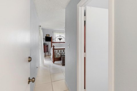 House in Port St. Lucie, Florida 2 bedrooms, 86.77 sq.m. № 2146616 - photo 25