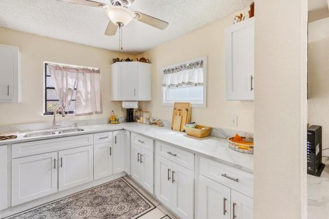 House in Port St. Lucie, Florida 2 bedrooms, 86.77 sq.m. № 2146616 - photo 28