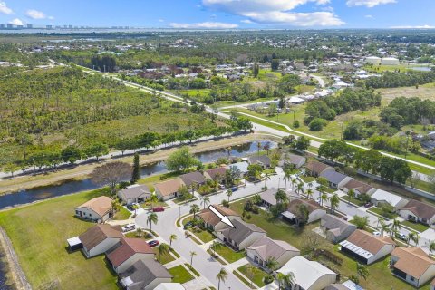 House in Port St. Lucie, Florida 2 bedrooms, 86.77 sq.m. № 2146616 - photo 2