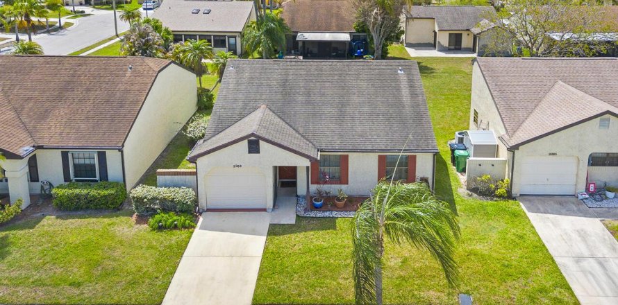 House in Port St. Lucie, Florida 2 bedrooms, 86.77 sq.m. № 2146616