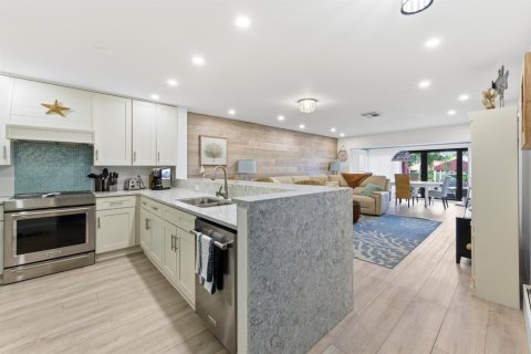 Купить таунхаус в Палм-Бич-Гарденс, Флорида 8 комнат, 152.55м2, № 2082497 - фото 8