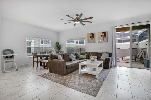 Townhouse in Davenport, Florida 5 bedrooms, 201.41 sq.m. № 1518418 - photo 10