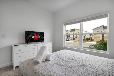Townhouse in Davenport, Florida 5 bedrooms, 201.41 sq.m. № 1518418 - photo 5