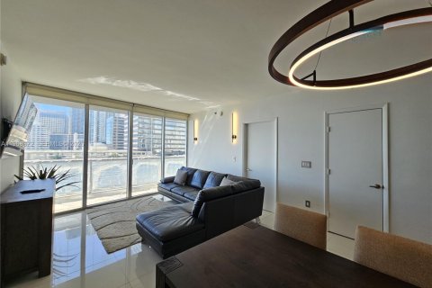 Снять в аренду кондоминиум в Майами, Флорида 2 спальни, 134.71м2, № 2031568 - фото 7