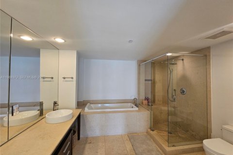 Снять в аренду кондоминиум в Майами, Флорида 2 спальни, 134.71м2, № 2031568 - фото 6