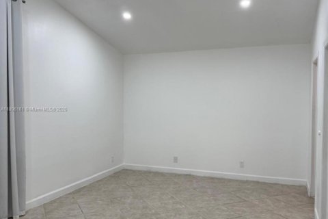 Casa en alquiler en Greenacres, Florida, 3 dormitorios, 146.69 m2 № 1950396 - foto 17