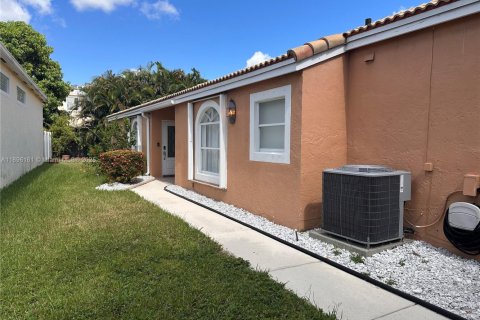 Casa en alquiler en Greenacres, Florida, 3 dormitorios, 146.69 m2 № 1950396 - foto 3