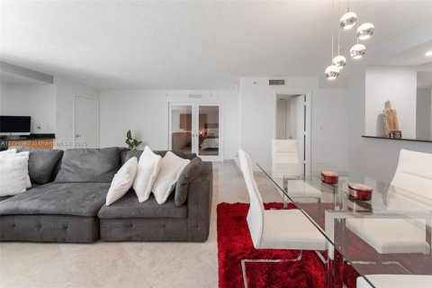 Condominio en venta en Miami Beach, Florida, 1 dormitorio, 88.44 m2 № 1864693 - foto 13