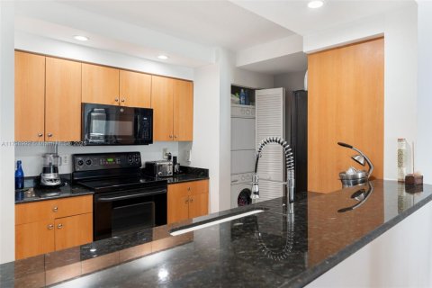 Condominio en venta en Miami Beach, Florida, 1 dormitorio, 88.44 m2 № 1864693 - foto 6