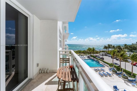 Condominio en venta en Miami Beach, Florida, 1 dormitorio, 88.44 m2 № 1864693 - foto 10