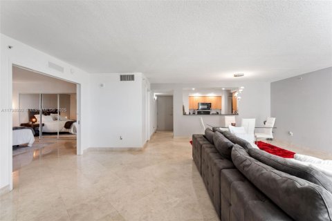 Condominio en venta en Miami Beach, Florida, 1 dormitorio, 88.44 m2 № 1864693 - foto 15