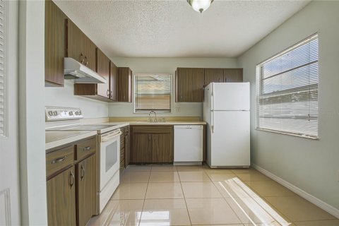 Купить виллу или дом в Нью-Порт-Ричи, Флорида 5 комнат, 104.33м2, № 2093925 - фото 14