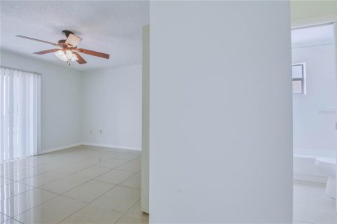 Купить виллу или дом в Нью-Порт-Ричи, Флорида 5 комнат, 104.33м2, № 2093925 - фото 18