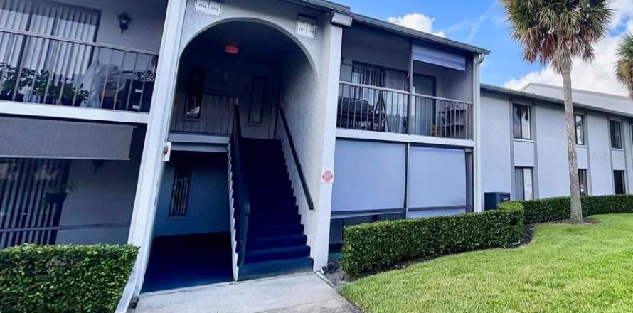 Condo à Sanford, Floride, 2 chambres  № 2386073
