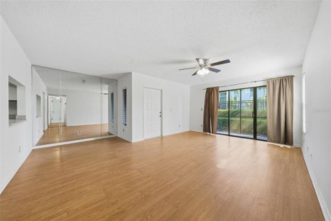 Copropriété à louer à Sanford, Floride: 2 chambres, 95.22 m2 № 2386073 - photo 8