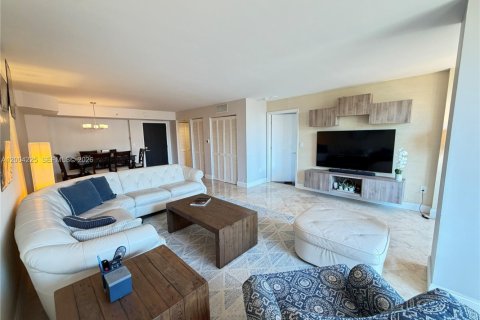 Condominio en Miami Beach, Florida, 2 dormitorios  № 2068436