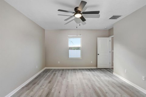 Villa ou maison à louer à Wimauma, Floride: 5 chambres, 224.36 m2 № 2118623 - photo 25