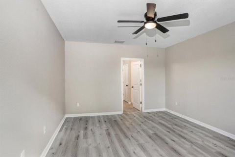 Villa ou maison à louer à Wimauma, Floride: 5 chambres, 224.36 m2 № 2118623 - photo 26