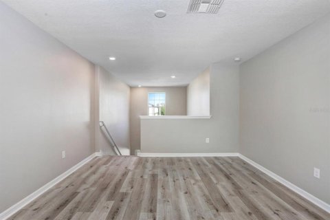 Villa ou maison à louer à Wimauma, Floride: 5 chambres, 224.36 m2 № 2118623 - photo 21