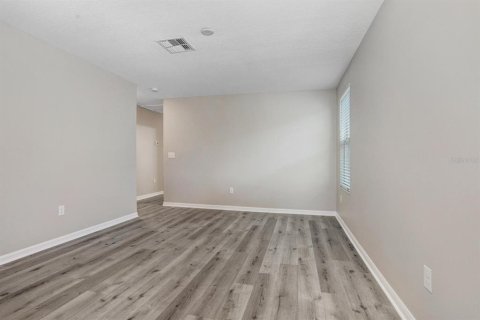 Villa ou maison à louer à Wimauma, Floride: 5 chambres, 224.36 m2 № 2118623 - photo 22