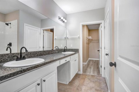 Villa ou maison à louer à Wimauma, Floride: 5 chambres, 224.36 m2 № 2118623 - photo 24
