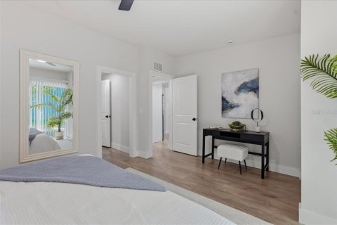 House in Tampa, Florida 3 bedrooms, 147.34 sq.m. № 2238372 - photo 16