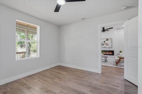 House in Tampa, Florida 3 bedrooms, 147.34 sq.m. № 2238372 - photo 19