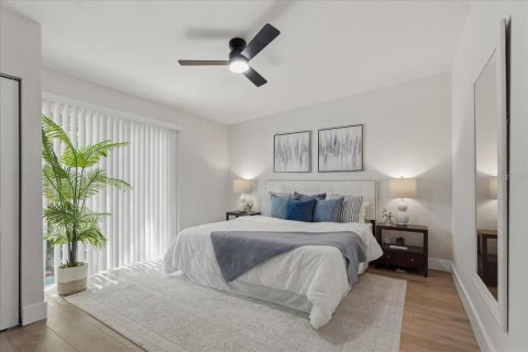 House in Tampa, Florida 3 bedrooms, 147.34 sq.m. № 2238372 - photo 14