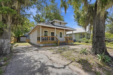 House in Tampa, Florida 3 bedrooms, 147.34 sq.m. № 2238372 - photo 2