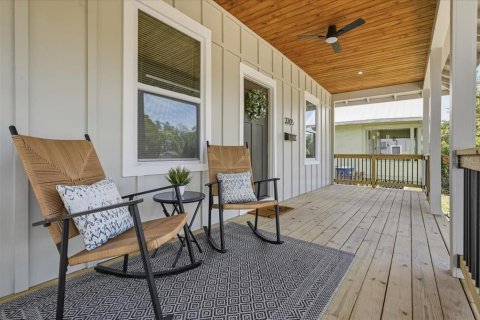 House in Tampa, Florida 3 bedrooms, 147.34 sq.m. № 2238372 - photo 3